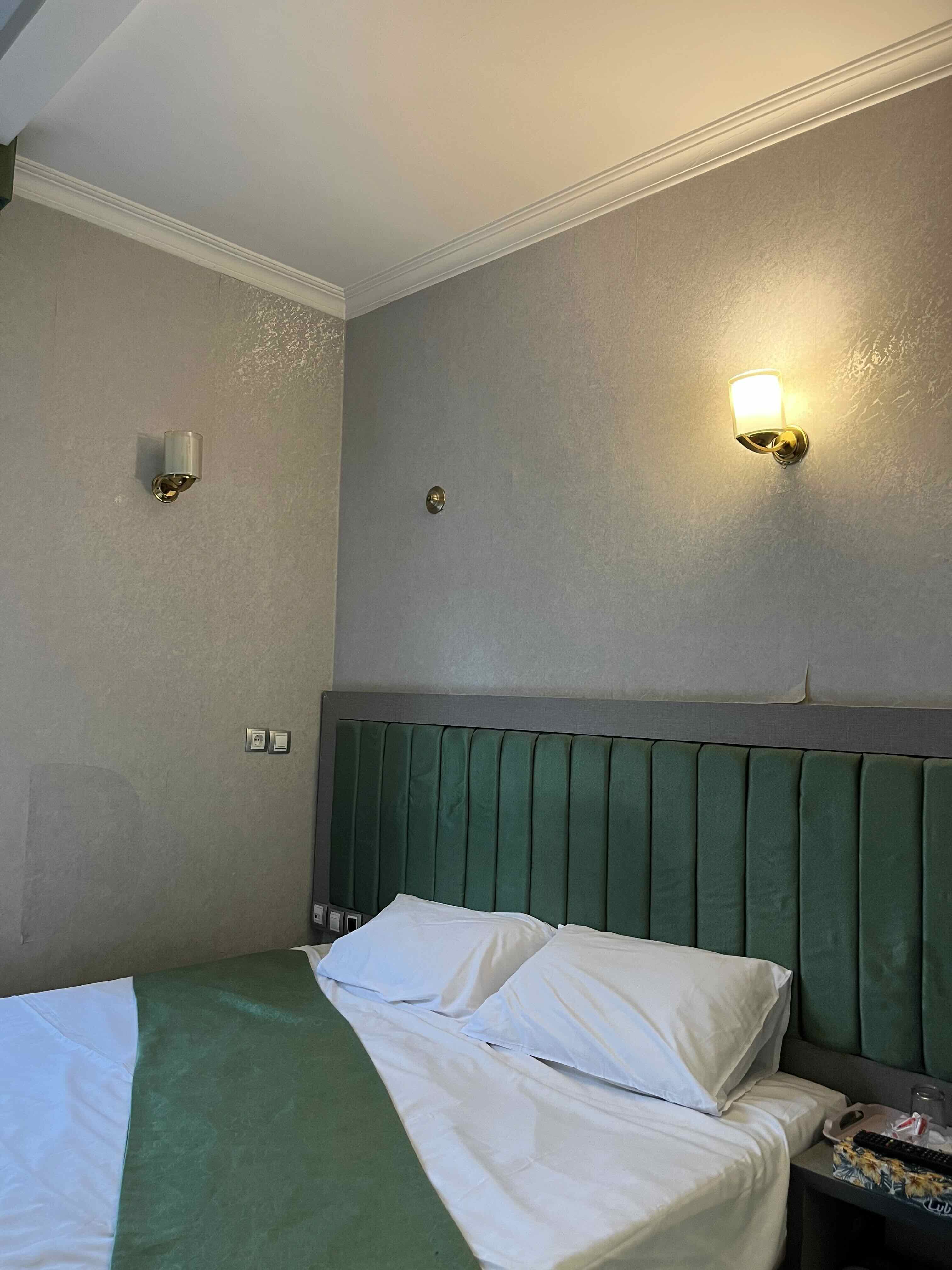 اتاق شماره 202